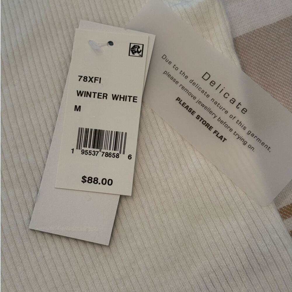 French Connections NWT | winter white Cosysoft V Neck Sleeveless Sweater | Med - Picture 3 of 6
